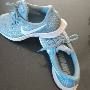 Pre-owned women's Nike Zoom Pegasus 35 sneakers
